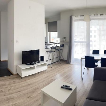 Apartament Obrzezna Airport Apartment Warsaw Exterior photo